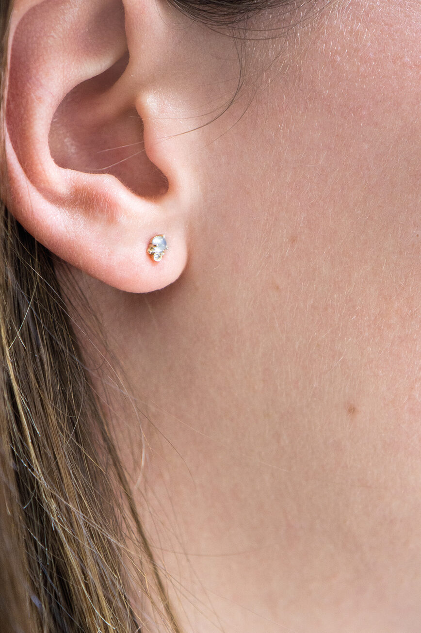Yellow gold single stud earring small moonstone diamond accent Celine Daoust