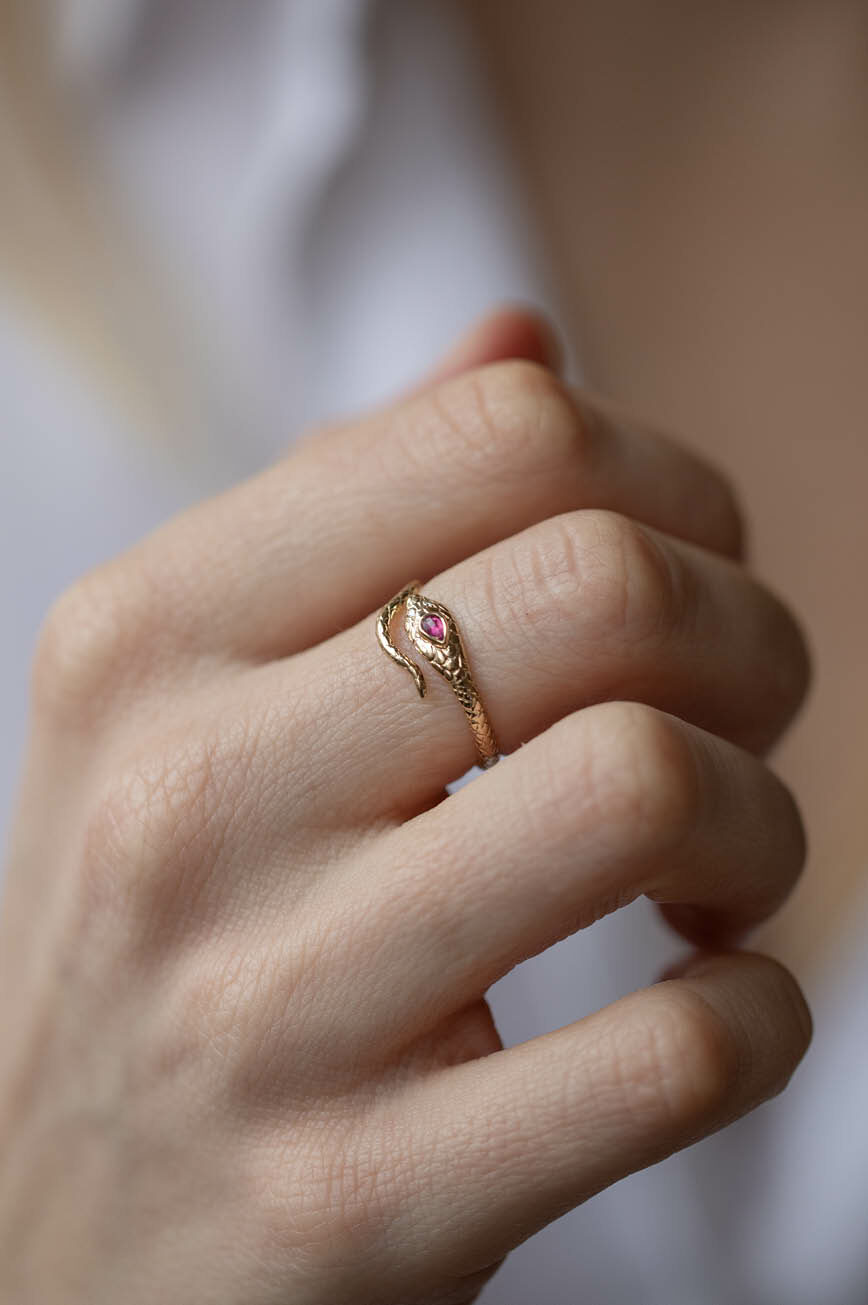 Yellow gold ring sculpted cobra motif pear ruby diamond accent Celine Daoust