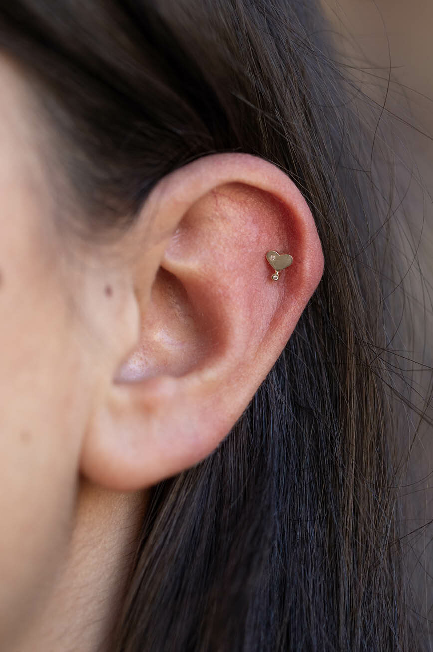 Yellow gold flat back piercing heart-shaped stud diamond accent Celine Daoust