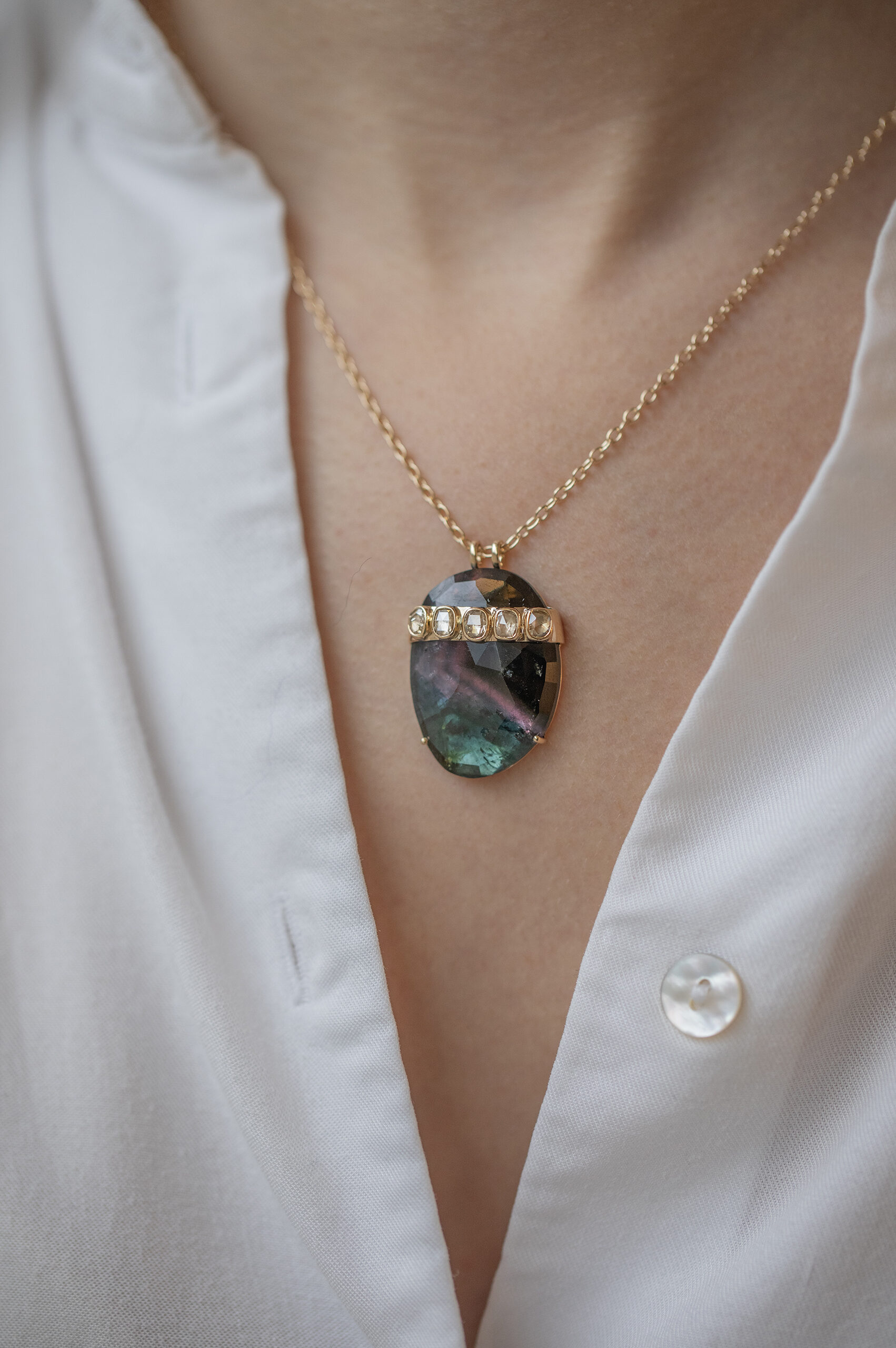 Gold necklace elongated watermelon tourmaline champagne diamond cap Céline Daoust