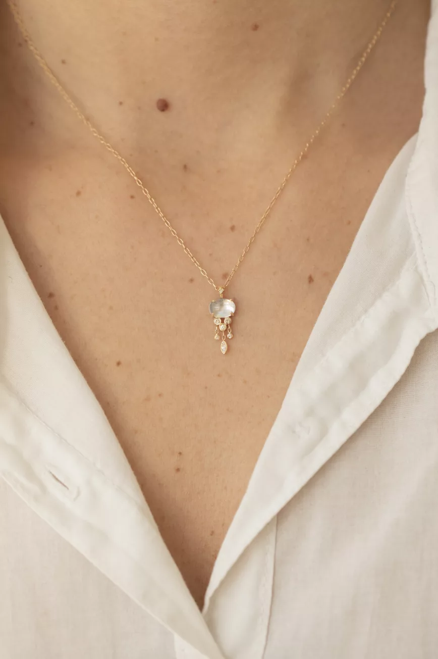Gold necklace moonstone cabochon dangling diamond drops jellyfish Céline Daoust