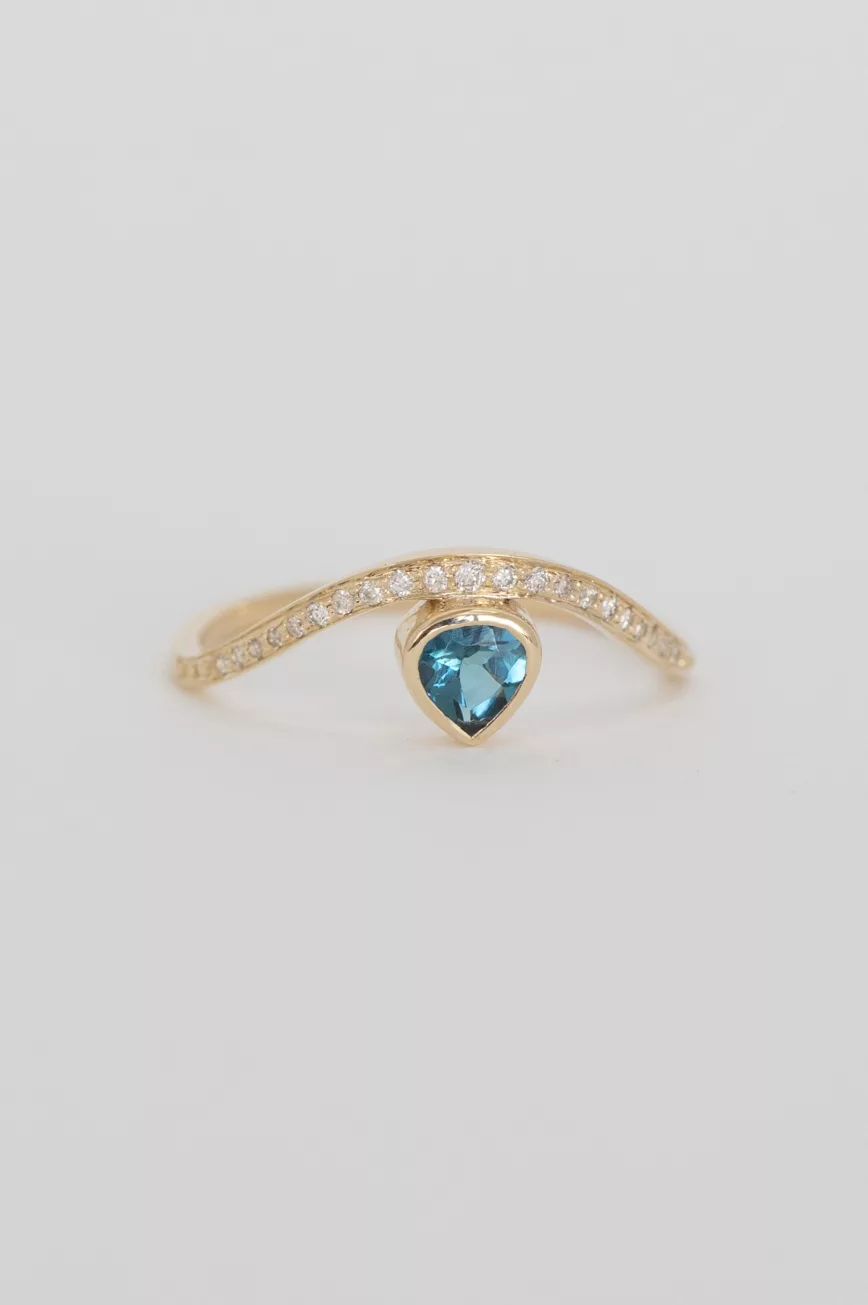 Gold wave ring heart-cut blue tourmaline pavé diamonds Céline Daoust