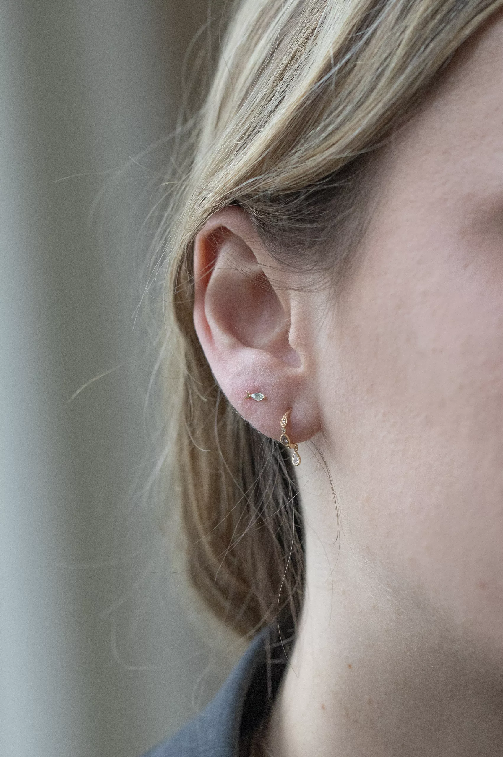 Yellow gold flat back piercing sculpted fish motif crystal tourmaline accent Celine Daoust
