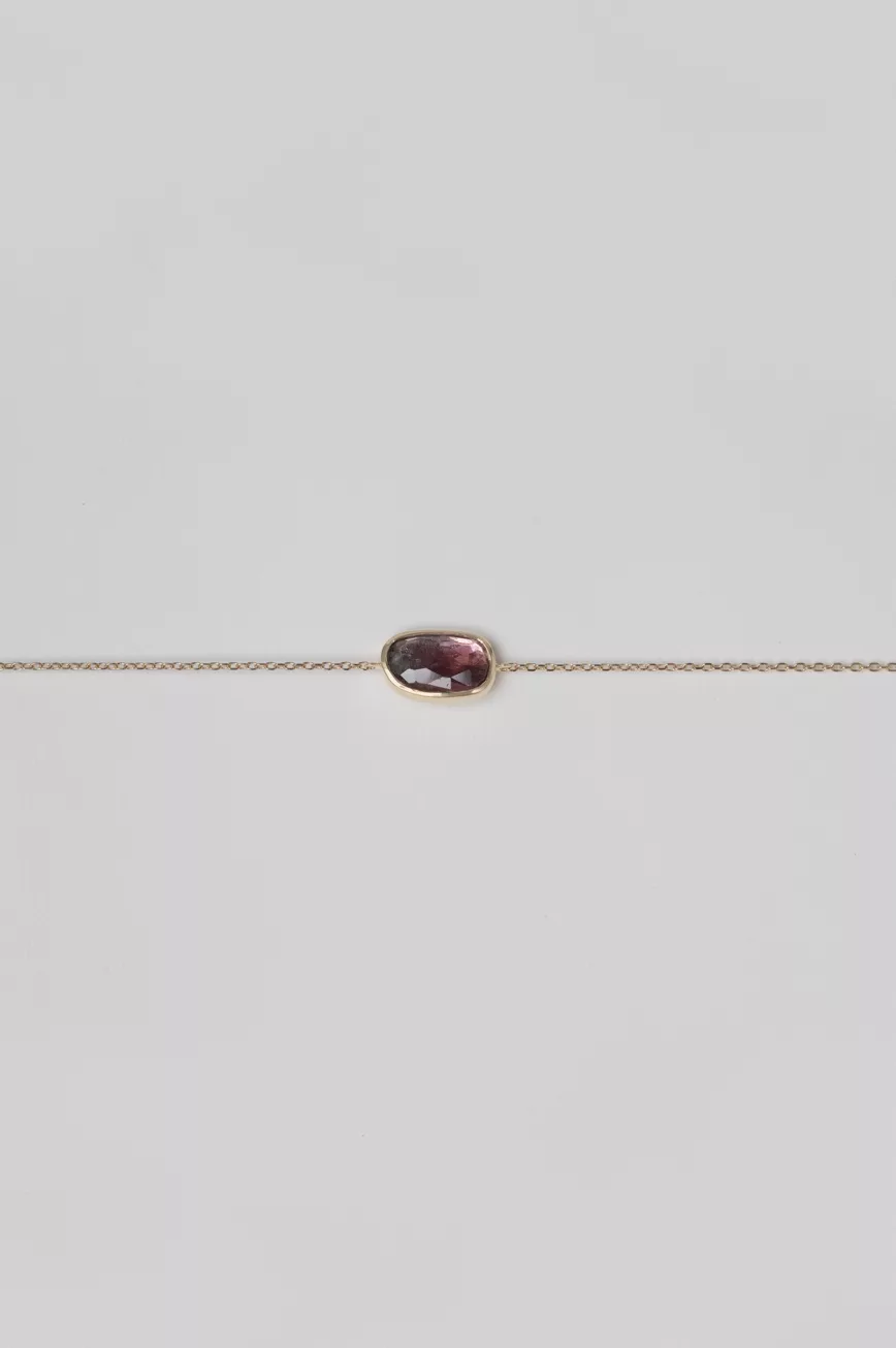 Yellow gold chain bracelet single oval pink tourmaline bezel station Celine Daoust