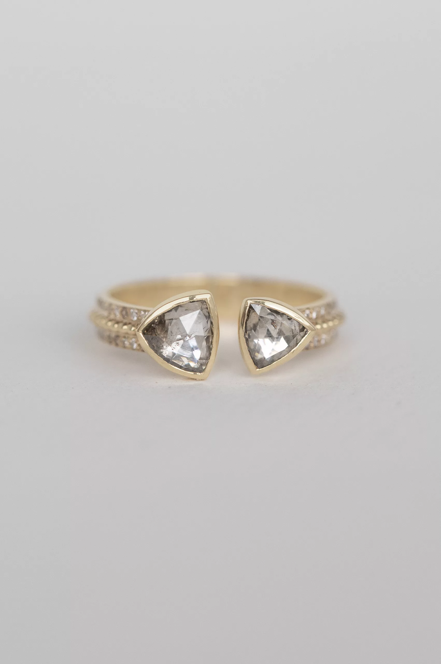 18k gold ring two triangle-cut champagne diamonds pavé band Céline Daoust