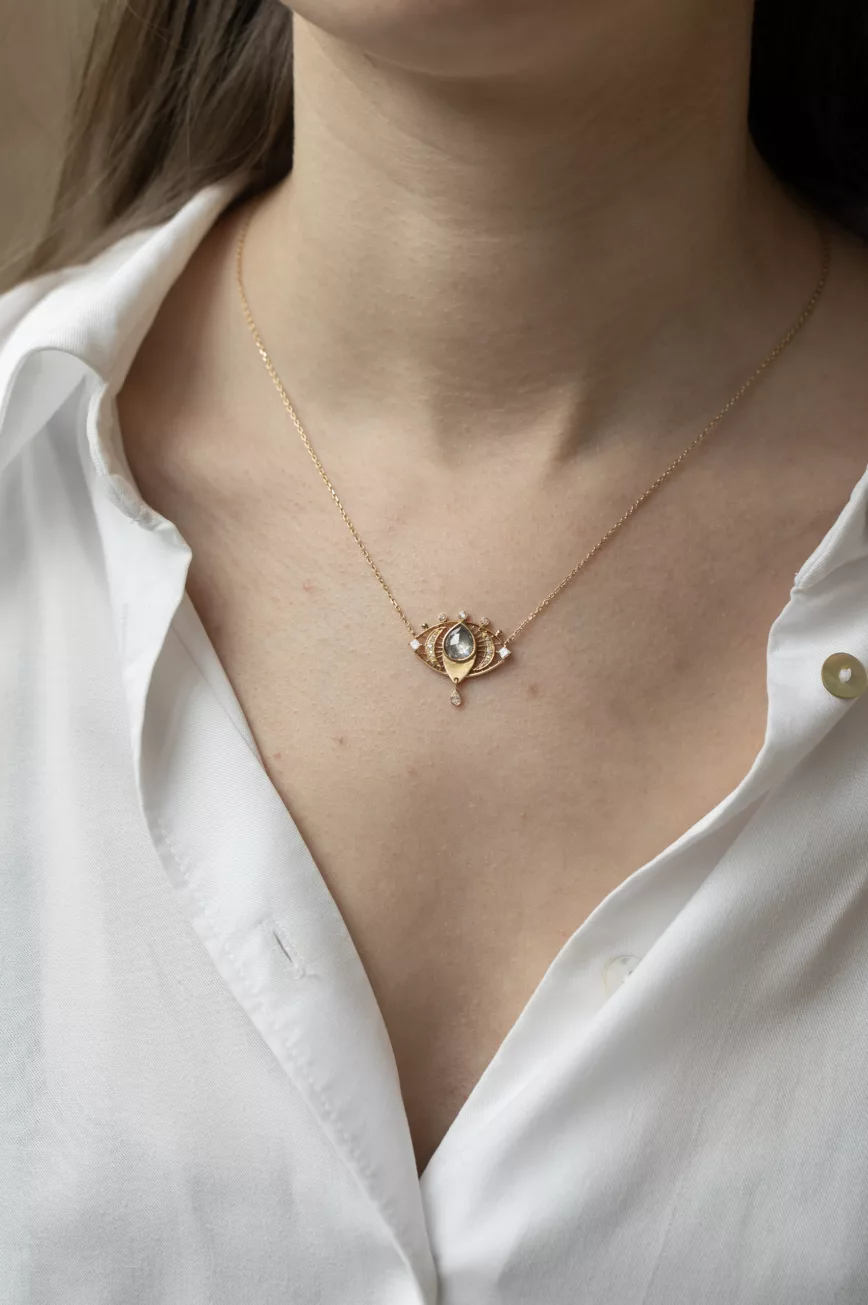 Yellow gold necklace open eye pendant pear grey diamond diamond drops chain Celine Daoust